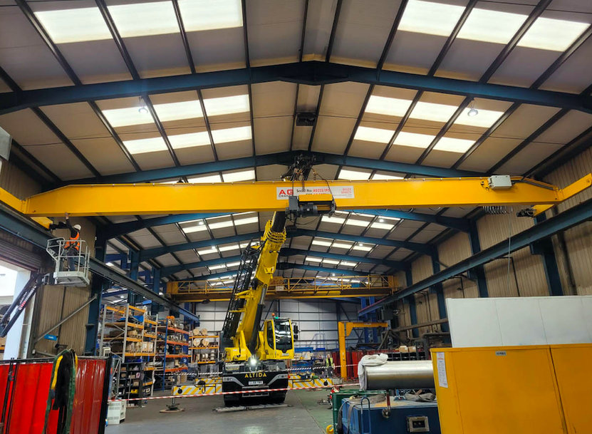 New 12.5-tonne Crane for Bunting-Redditch